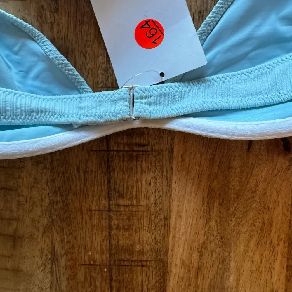 Frankie’s bikinis Light Blue Ribbed bikini bra top medium NWT underwire halter